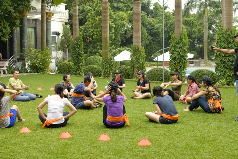 Đầu voi đuôi chuột - Trò chơi Teambuilding - VTEAMBUILDING.com