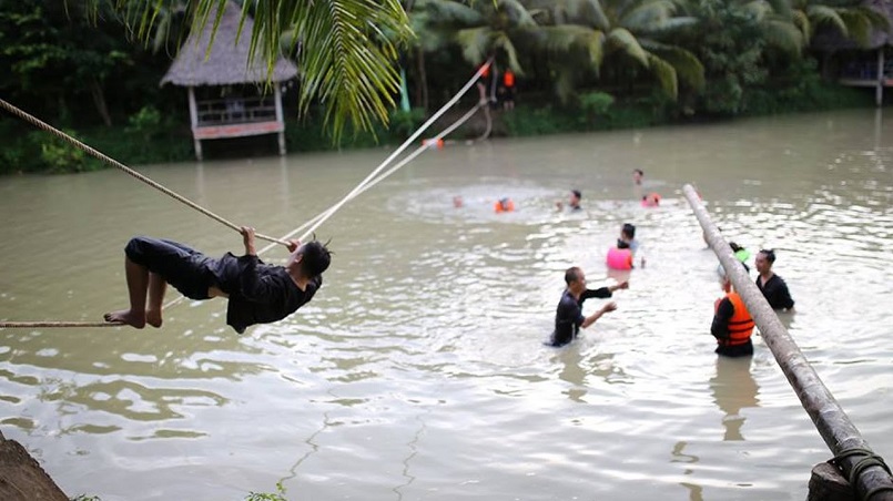 Trò Chơi Đi Dây Thăng Bằng Trên Không