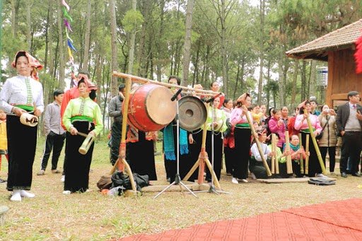 Trò Chơi Đánh Roi Múa Mọc