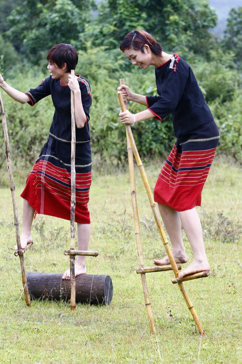 Vietnam's Next Top Model: Đi cà kheo