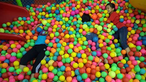 MN Toys Đi Chơi Nhà Bóng Chui Ống Trượt Trò Chơi Ném Bóng - Ball Pit ...